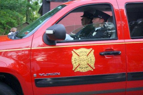 Amenia Parade 2012
Best In Regulation Uniform - Pawling FD
Photo Courtesy of Mrs. Boo