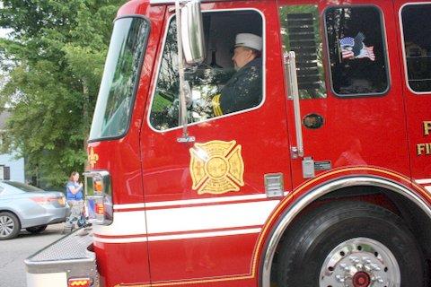 Amenia Parade 2012
Best In Regulation Uniform - Pawling FD
Photo Courtesy of Mrs. Boo